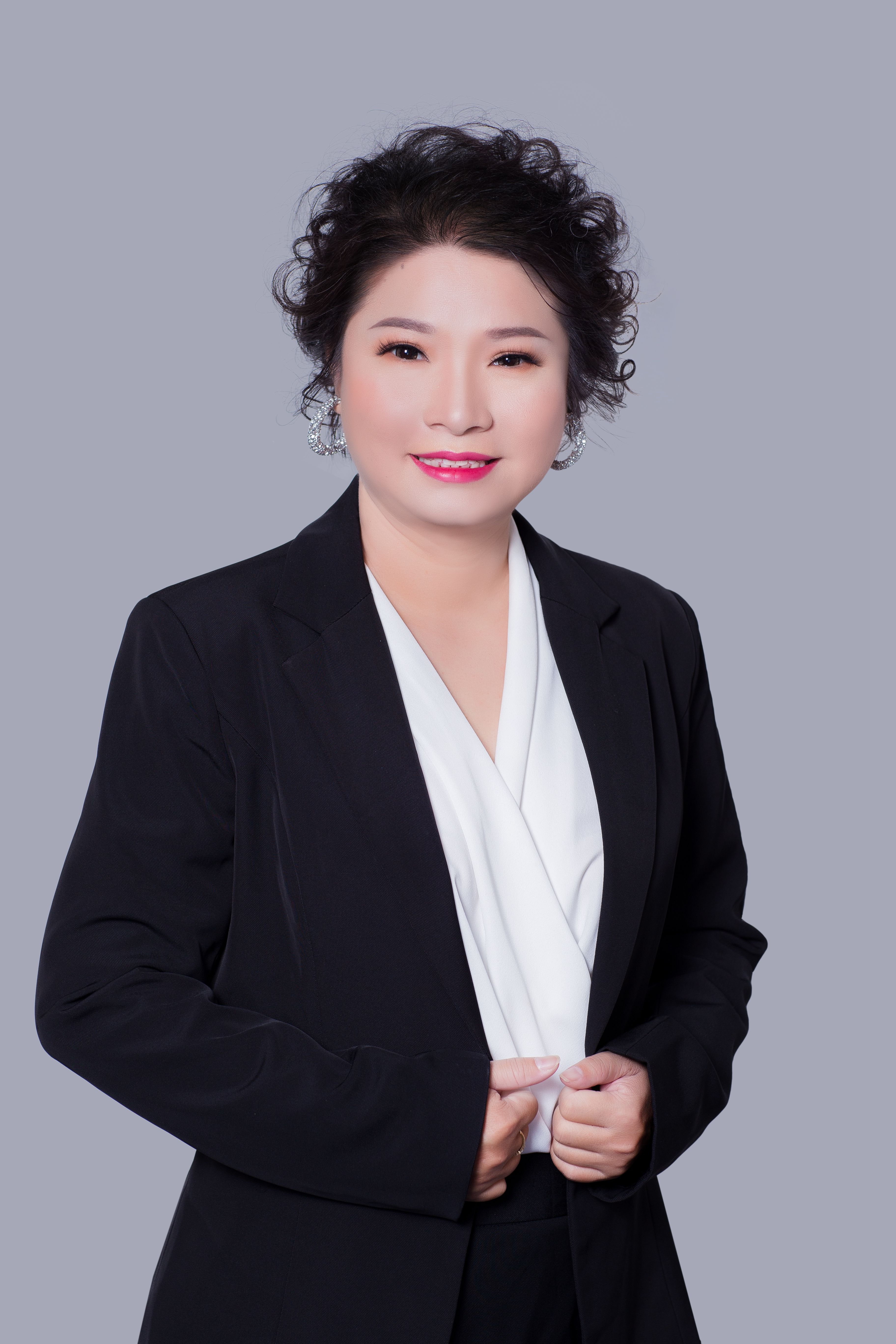 Founder/CEO of Asia Global TopStar Standard Group - Ms Tran Nguyen Ngoc Trang